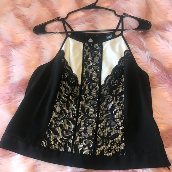 Black and white laced tank top - Picture 1 of 2